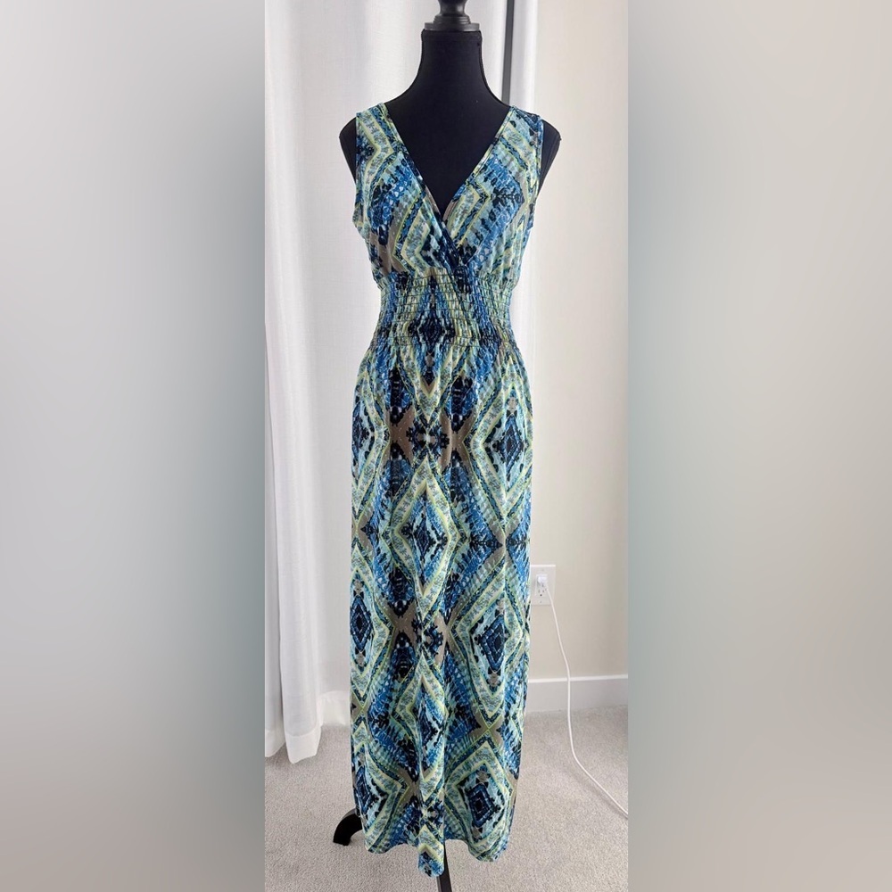 Sleeveless V-Neck Maxi Dress in Blue & Green Geometric Print